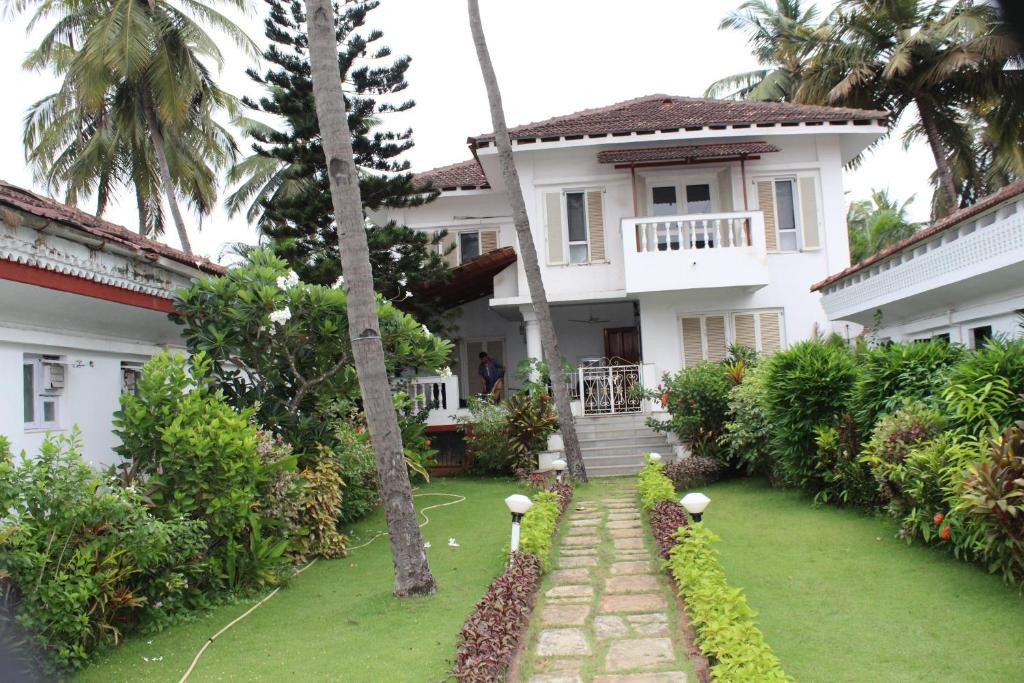 Shikara Beach Resort (Ex. Luisa By The Sea) 3*