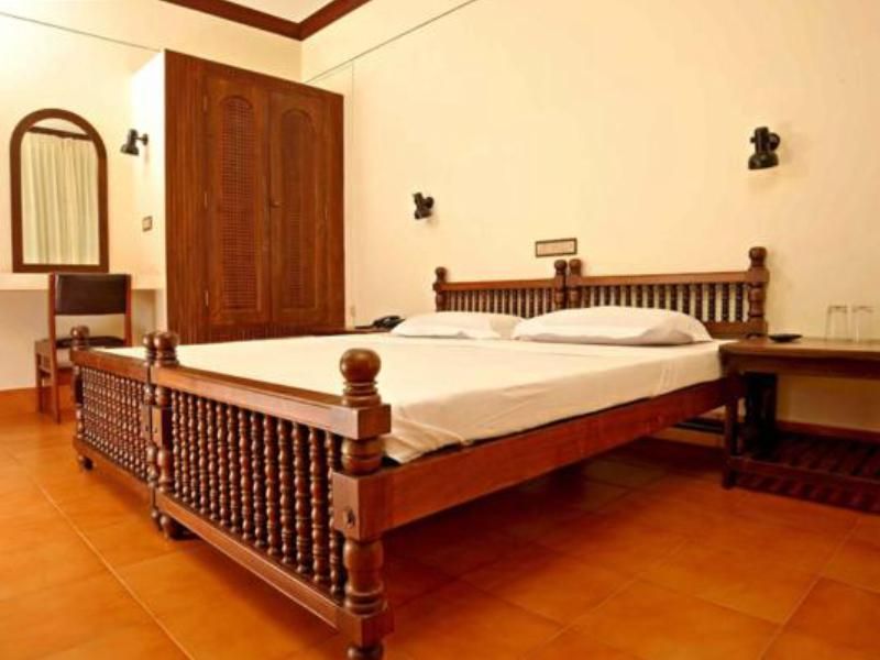 Vijaya Varma Beach Resort 2*