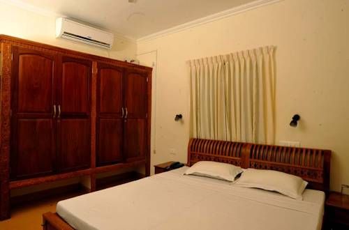 Vijaya Varma Beach Resort 2*