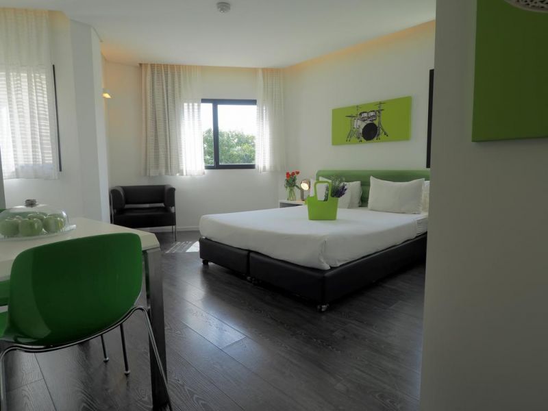 130 Rock Apartments 3*
