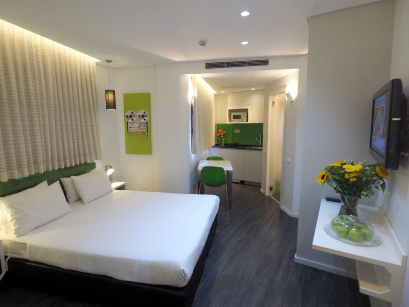 130 Rock Apartments 3*