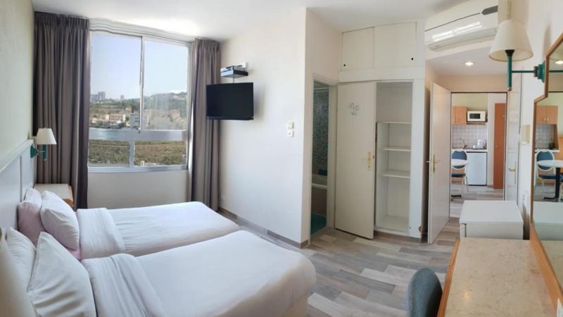 Marom Hotel 3*
