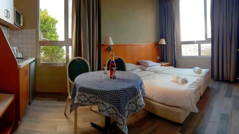 Marom Hotel 3*
