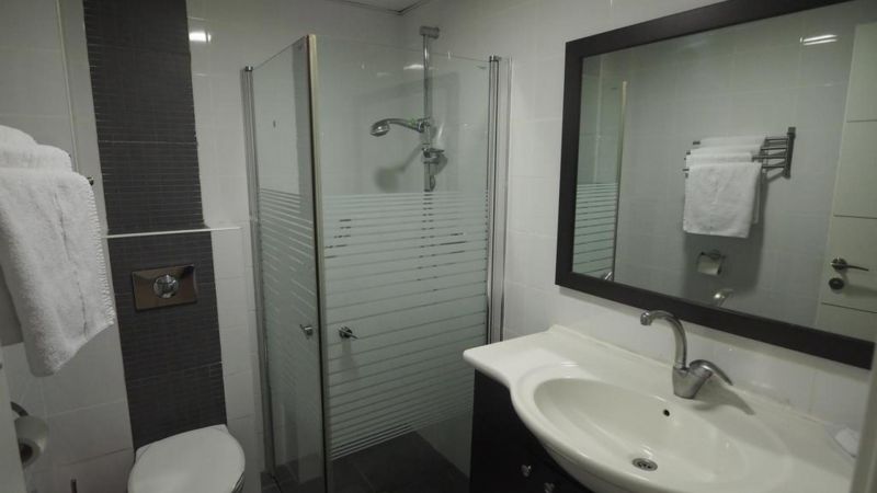 Sea Land Apartments