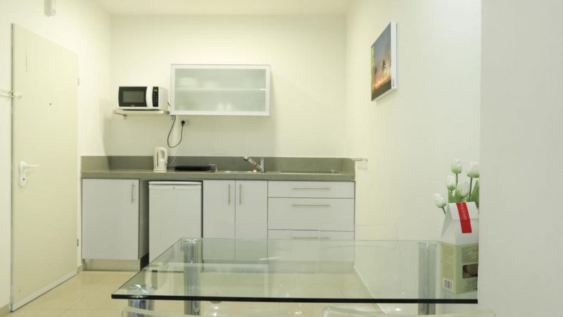 Sea Land Apartments