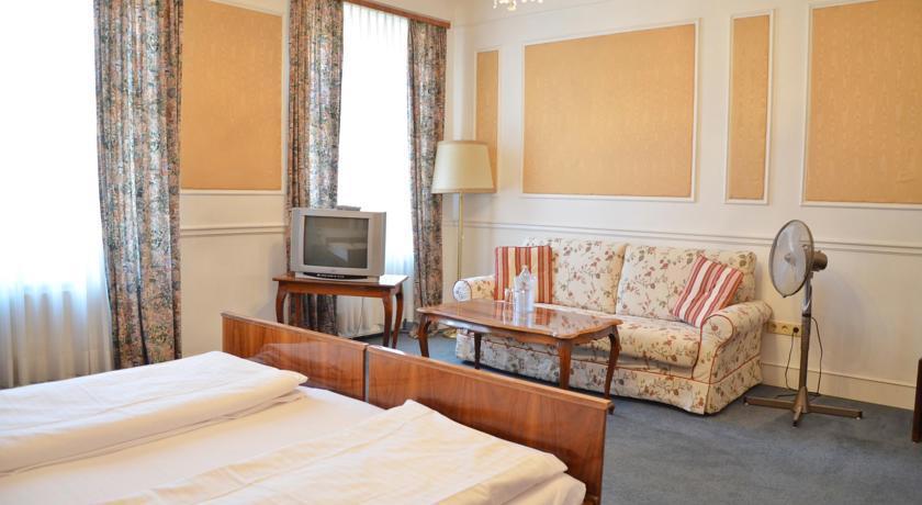 Altwienerhof 3*