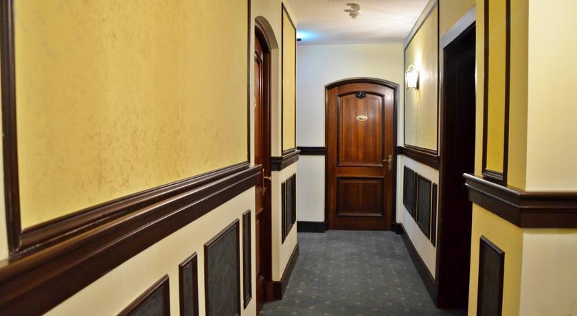 Altwienerhof 3*