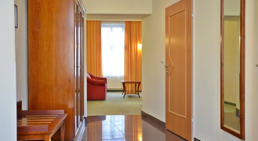 Altwienerhof 3*