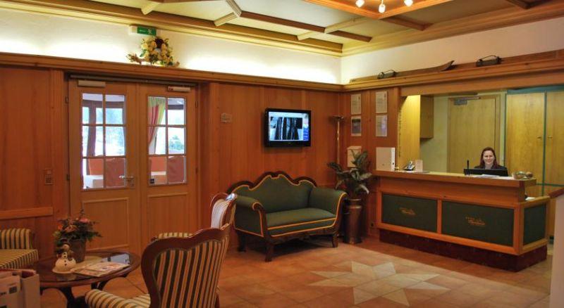 Apparthotel Montana 4*