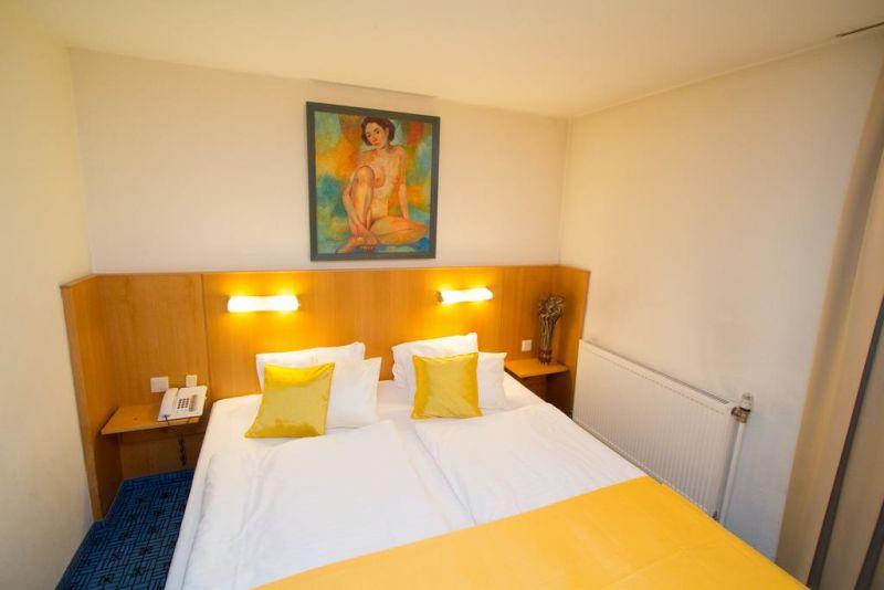 Art Hotel 3*