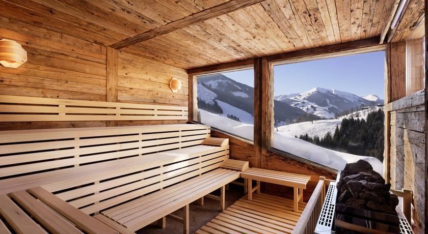 Art Und Ski-in Hotel Hinterhag 4*