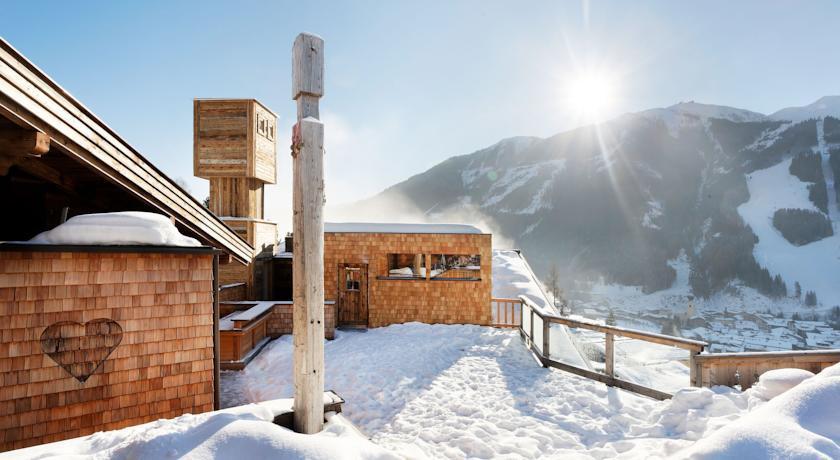 Art Und Ski-in Hotel Hinterhag 4*