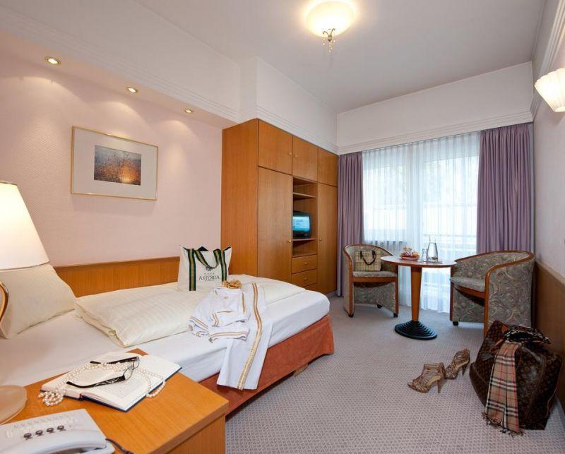 Astoria 4*