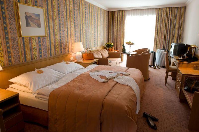 Astoria 4*