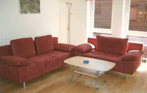 Avenzio Apt 2*