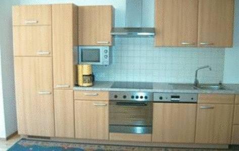 Avenzio Apt 2*