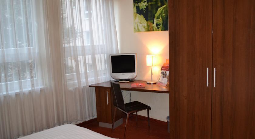 Belmondo 4*