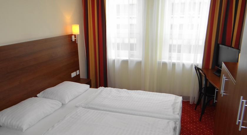 Belmondo 4*