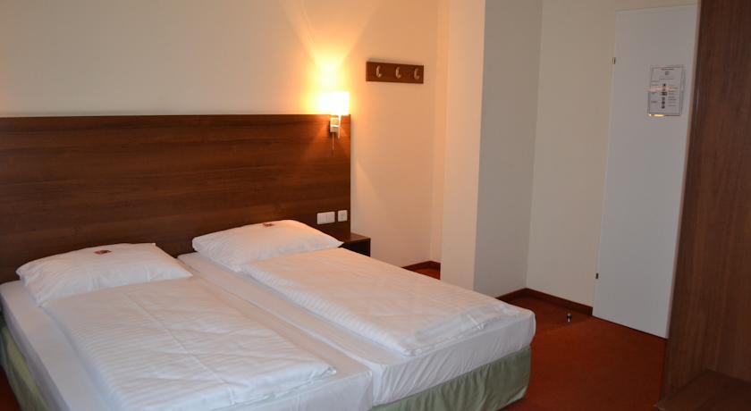 Belmondo 4*