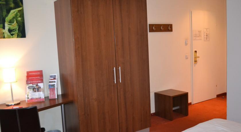 Belmondo 4*