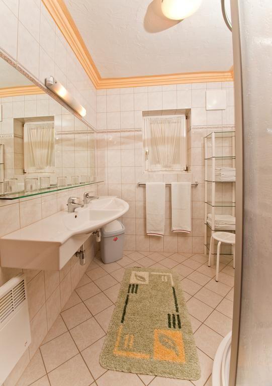 Binder Apartements 1*
