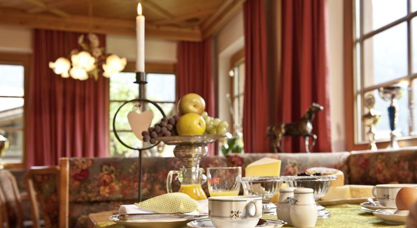 Bruggerhof Pension 3*