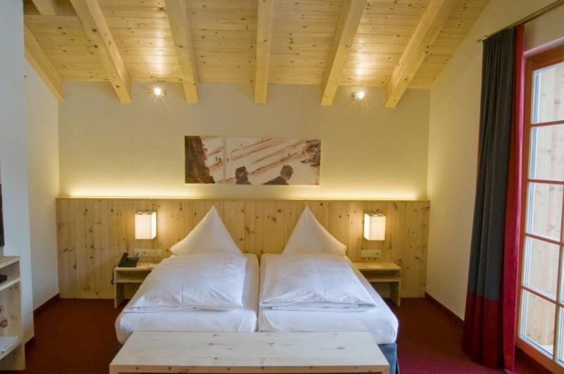 Der Waldhof Hotel St.anton 4*