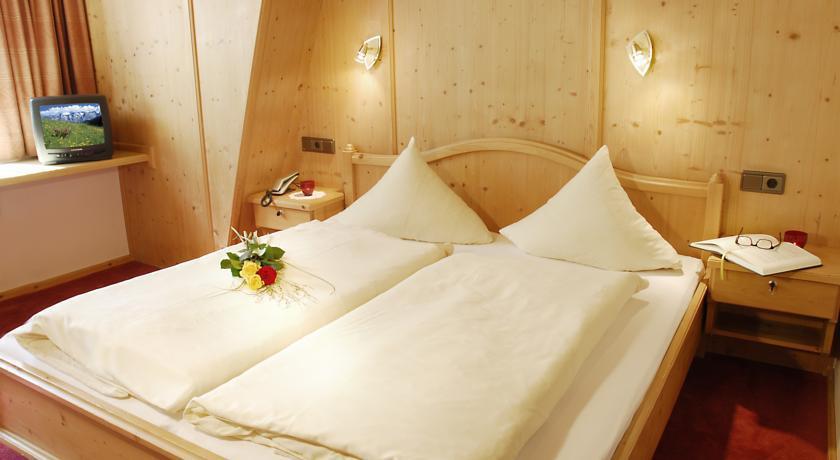 Eckartauerhof Hotel Pension