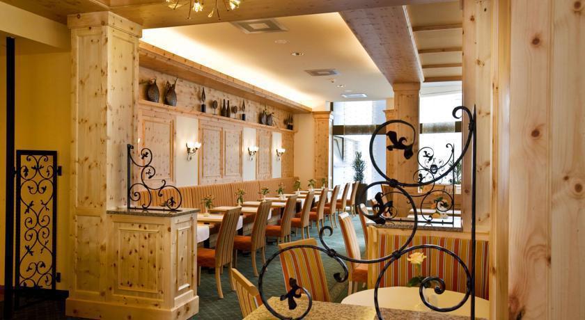 Eurothermenresort & Hotel Royal 4*