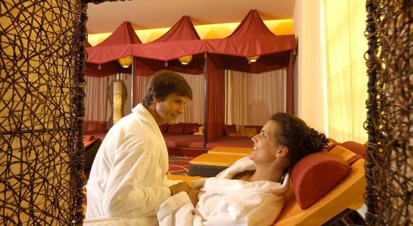 Eurothermenresort & Hotel Royal 4*