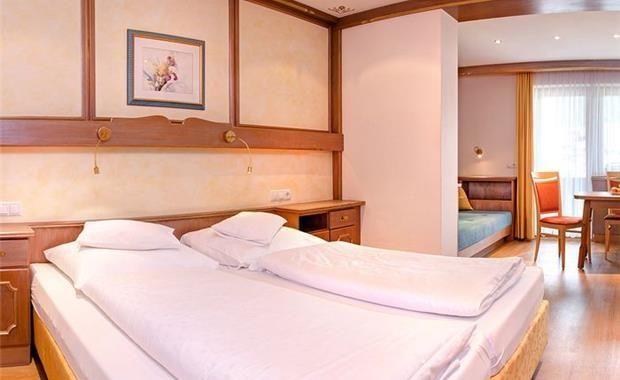 Fun & Spa Hotel Strass 4*