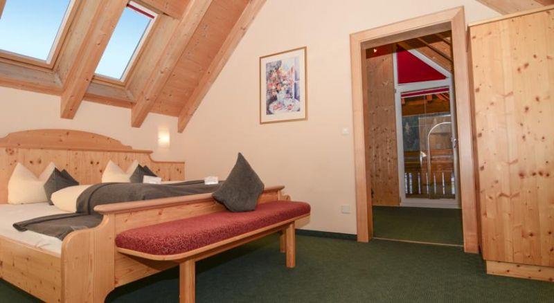 Garni Alpenhof 3*