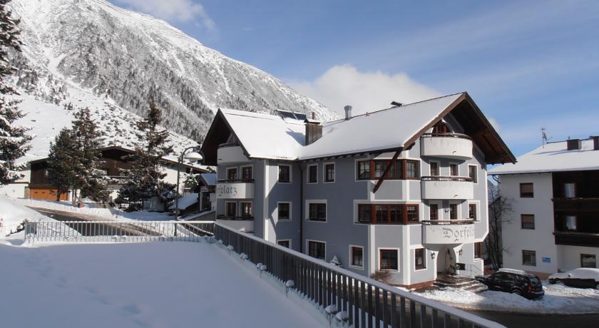 Haus Dorfplatz Galtuer 3*