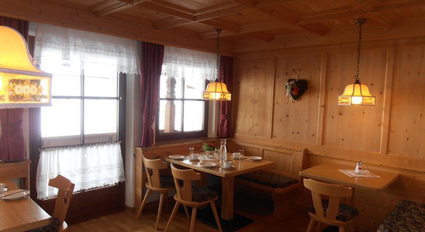 Haus Dorfplatz Galtuer 3*