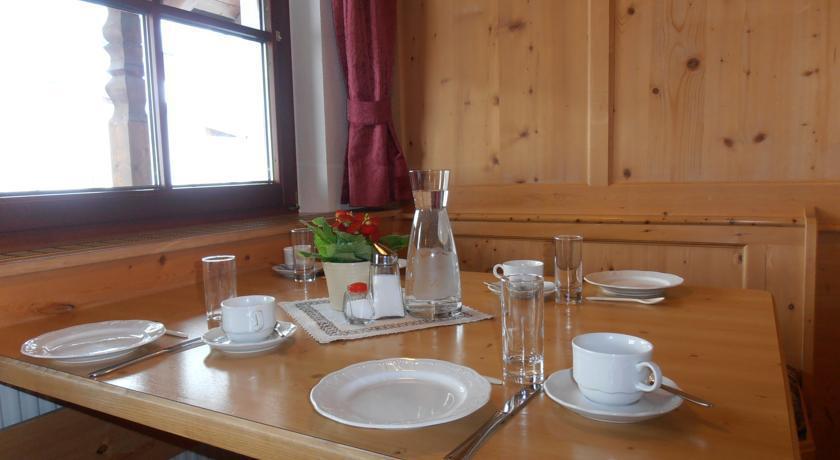 Haus Dorfplatz Galtuer 3*