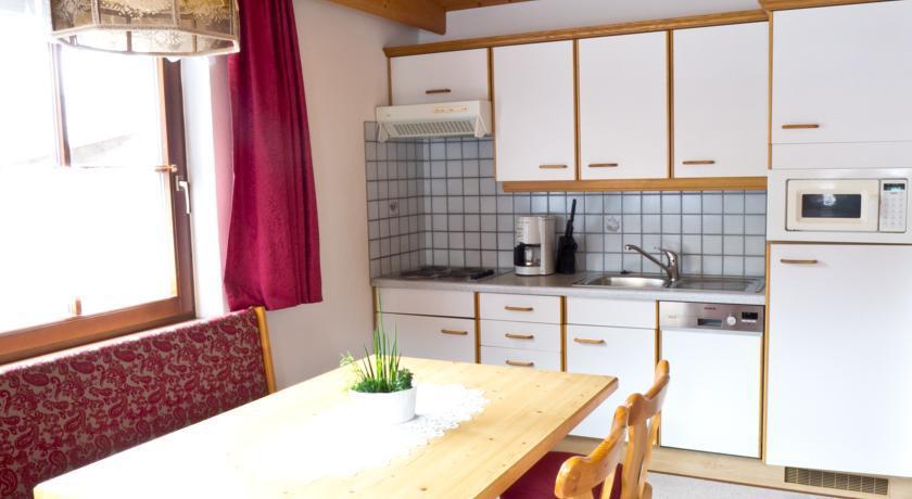 Haus Dorfplatz Galtuer 3*