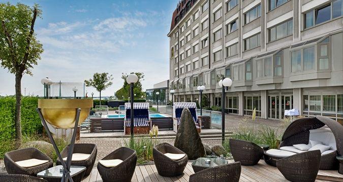 Hilton Vienna Danube Waterfront Hotel 4*