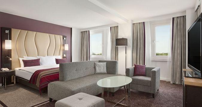 Hilton Vienna Danube Waterfront Hotel 4*