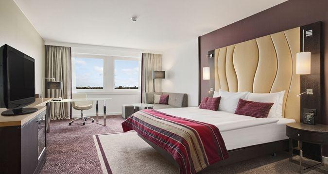 Hilton Vienna Danube Waterfront Hotel 4*