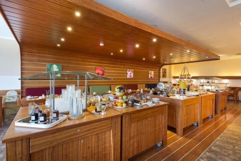 City Hotel Villach 4*