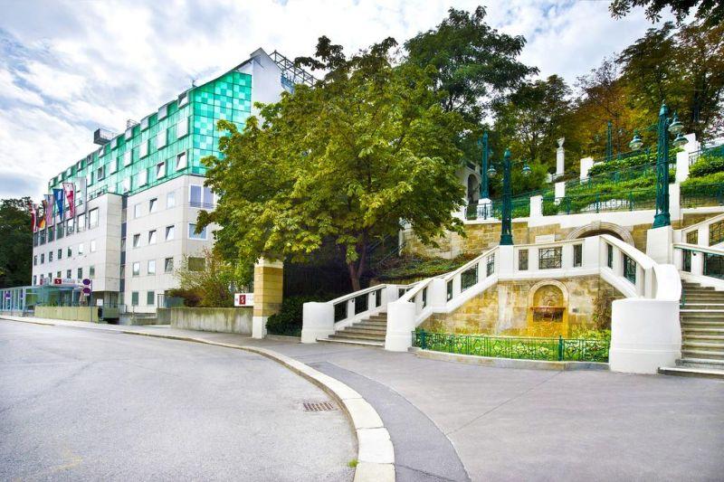Hotel & Palais Strudlhof 4*