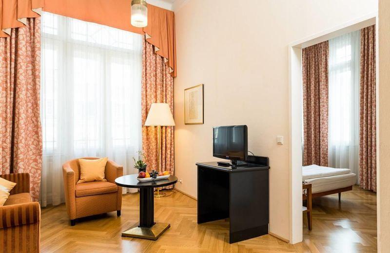 Johann Strauss 4*