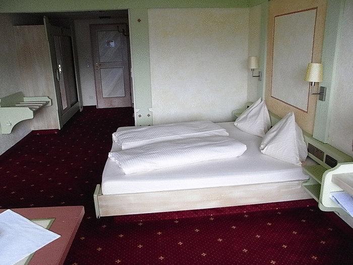 Kronenhotel 4*