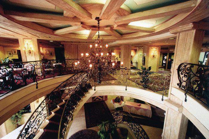 Kronenhotel 4*