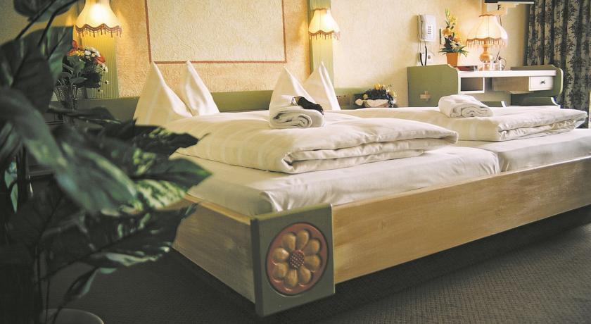 Kronenhotel 4*