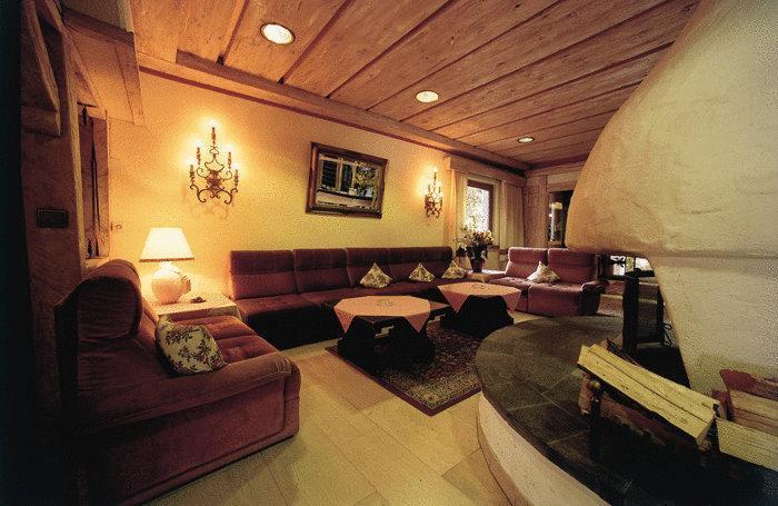 Kronenhotel 4*