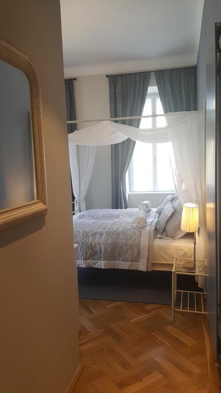 Kugel Hotel 3*