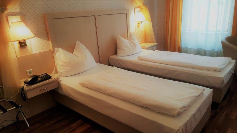 Kugel Hotel 3*