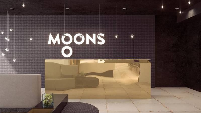 Mooons Hotel 4*