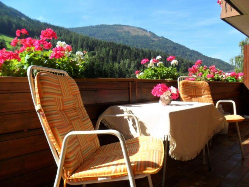 Roemerhof Apts 3*